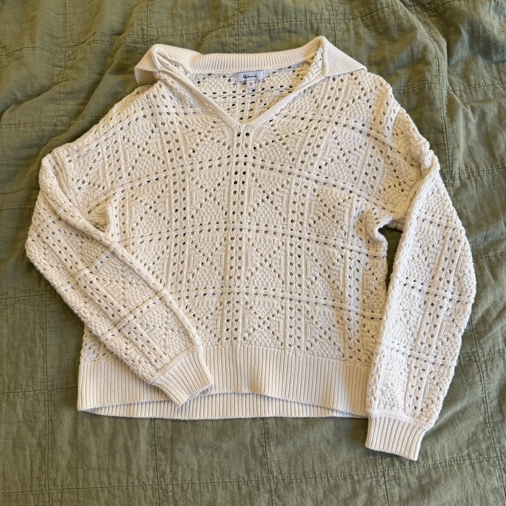 Reitmans | women's xsmall Cream V-Neck Sweater with collar